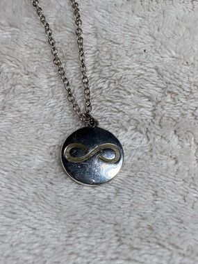 Silver infinity pendant necklace